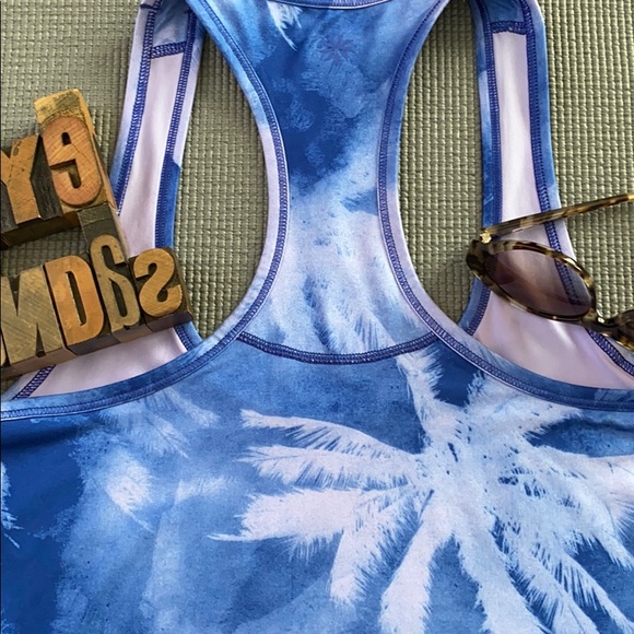 ATHLETA Racerback Workout Tank in Palm Tree Print - Picture 3 of 8